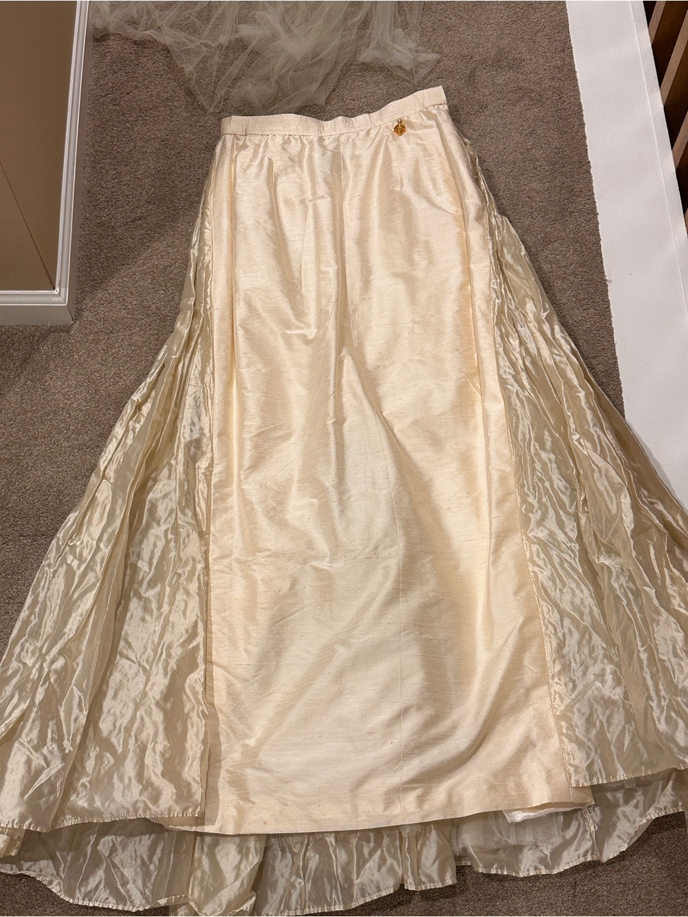 Ivory Vintage Bridal Maxi Skirt with Tulle Veil - Picture 10 of 13